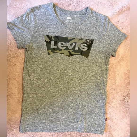 Levi's Perfect Tee Shirt with Camo Logo - Picture 1 of 5